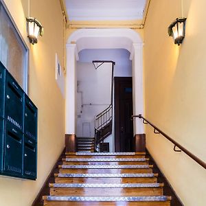 Deluxe Appartement met Vier Slaapkamers op de Tweede Verdieping